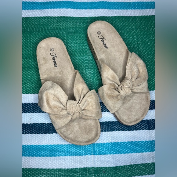🎉✨ FOREVER LINK- Ingrid Bow Tan Suede Slide Sandals Women's Size 10 NWOT - Picture 15 of 15